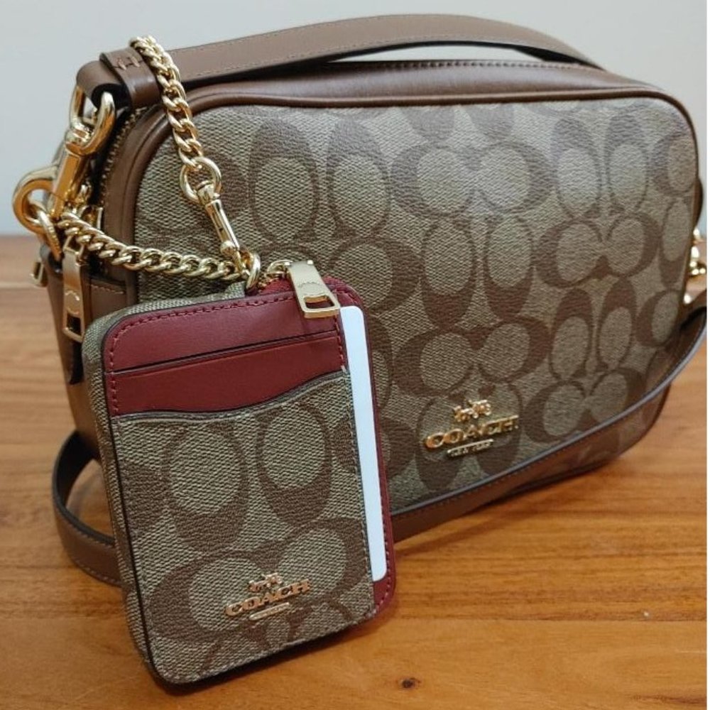 COACH SIGNATURE THICK CARD HOLDER WITH COIN PURSE WITH RED DESIGN - Picture 1 of 4